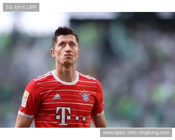 莱万连贯动作中完成重炮轰门,拜仁气势如虹